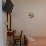 Apartment's Eleni 2 * Καμένα Βούρλα