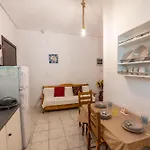 Apartment's Eleni 2 Διαμέρισμα *