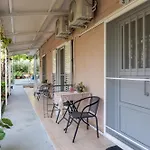 Διαμέρισμα Apartment's Eleni 2 *